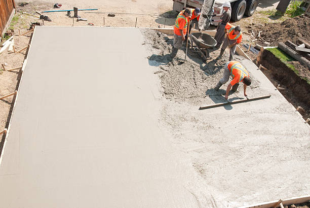 Best Concrete Sidewalk Installation in El Cerro Mission, NM